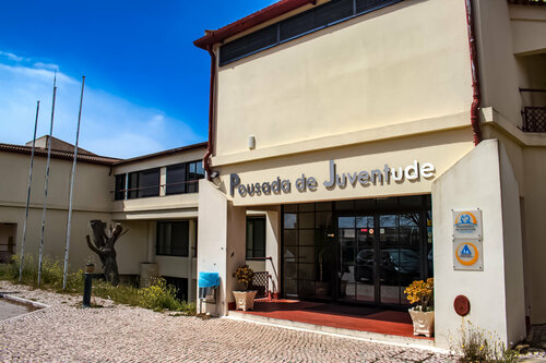 Гостиница Hi Almada - Pousada Juventude в Округе Сетубал