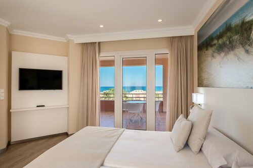 Гостиница Oliva Nova Beach & Golf Hotel