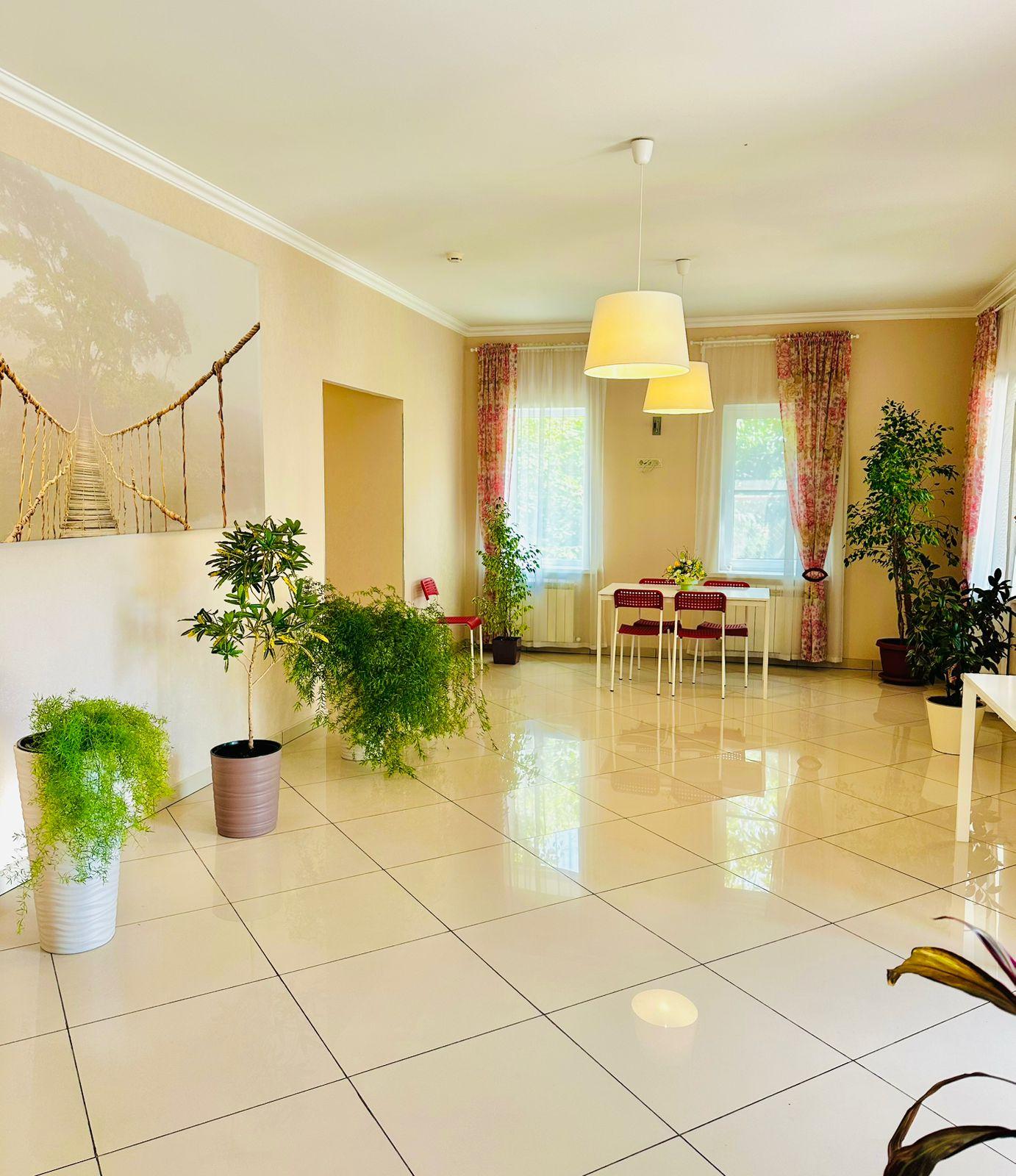 Фото Август