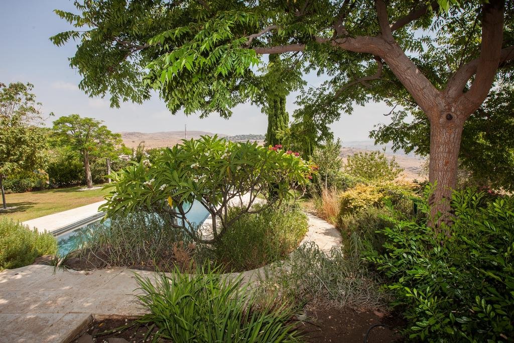 Фото Almagor House