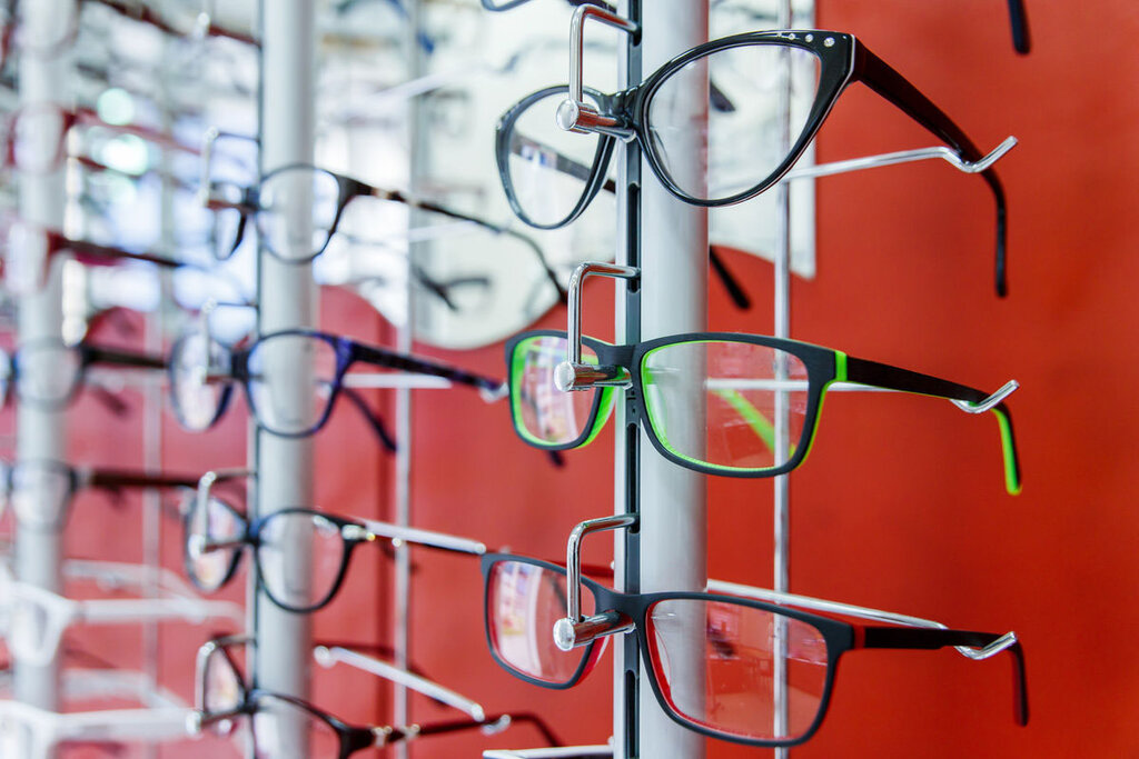 Opticial store MedOptica, Gomel, photo