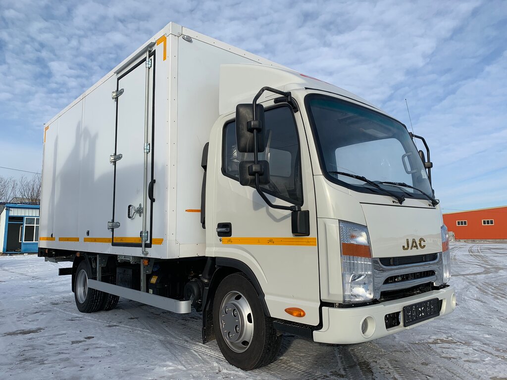 Промтоварный фургон JAC N 75