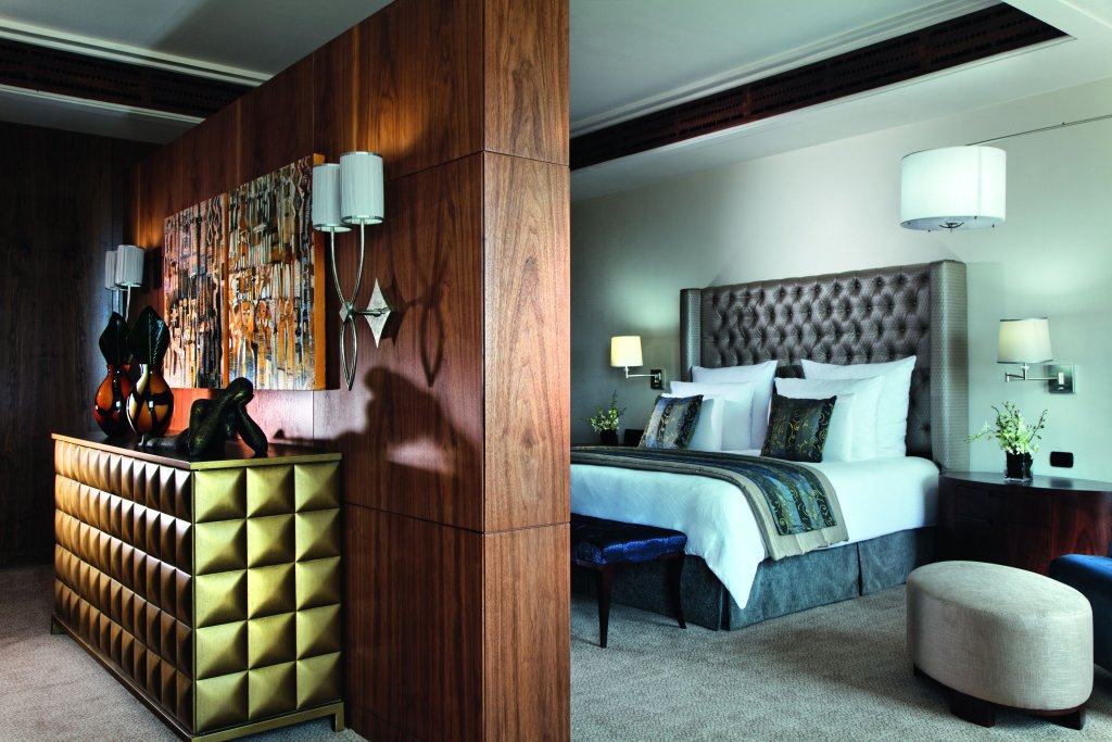 Фото Movenpick Ambassador Hotel