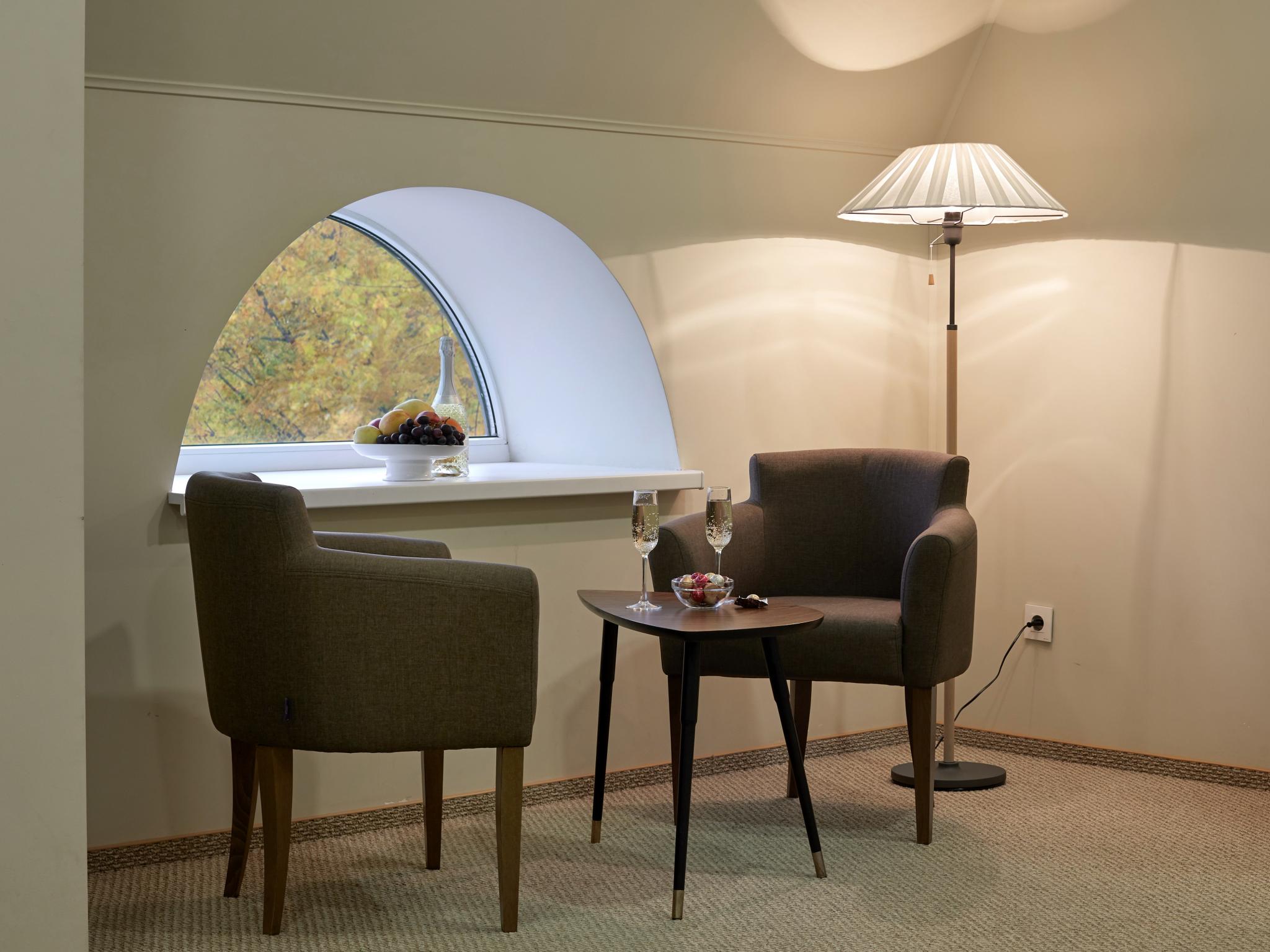 Фото Платов