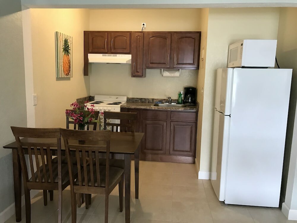 Фото Coral Key Inn