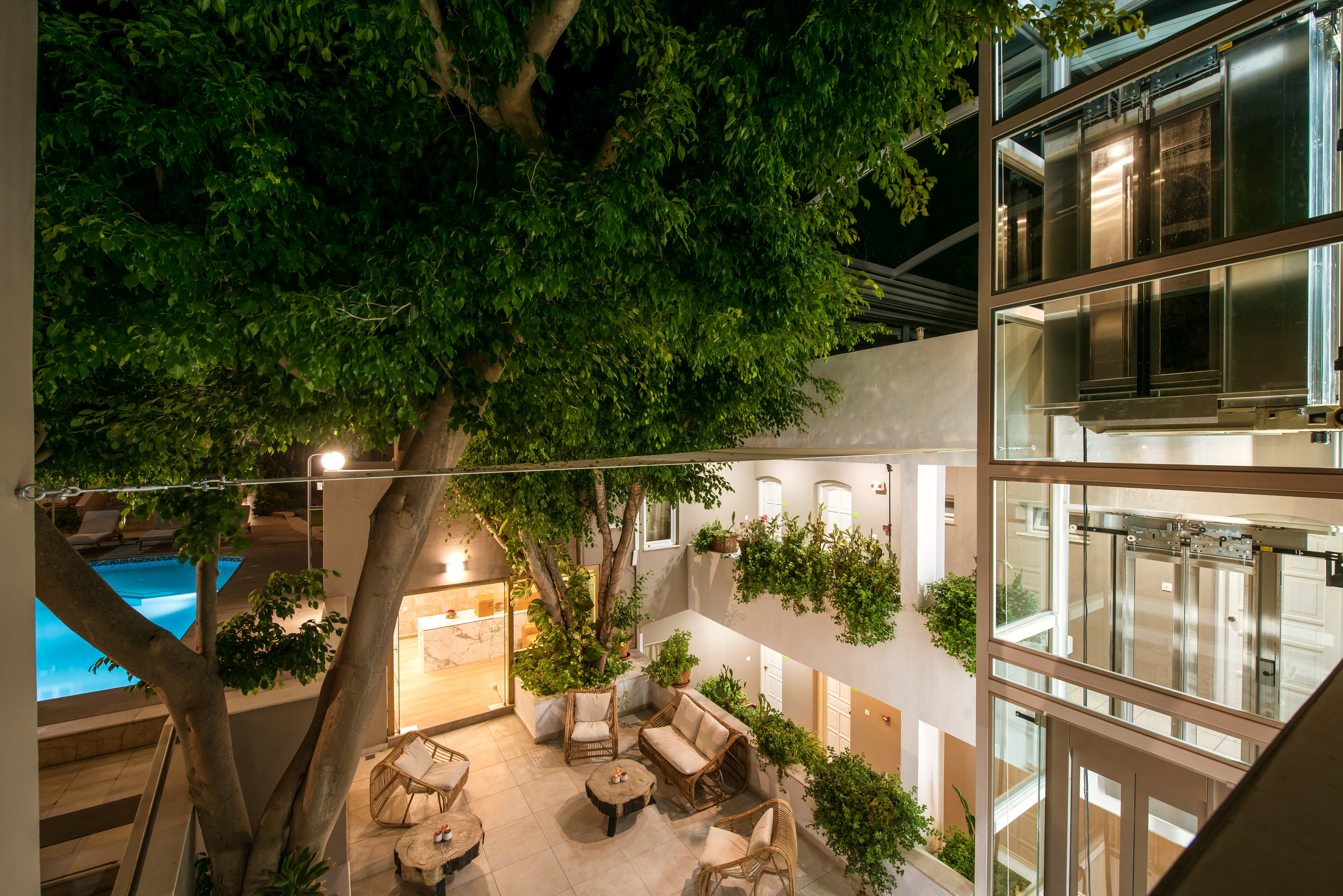 Фото Troulis Aparthotel