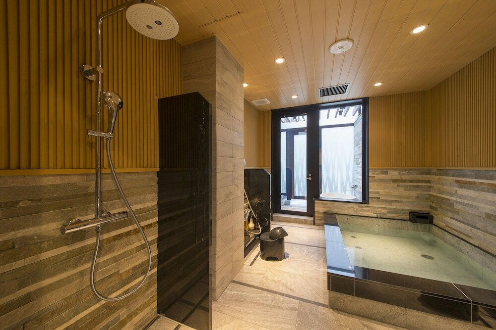 Фото Hotel Cargo Shinsaibashi