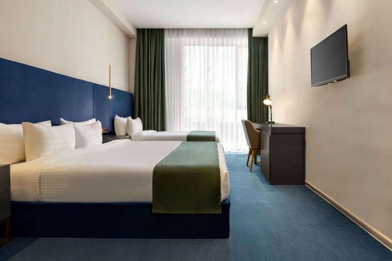 Фото отеля 2