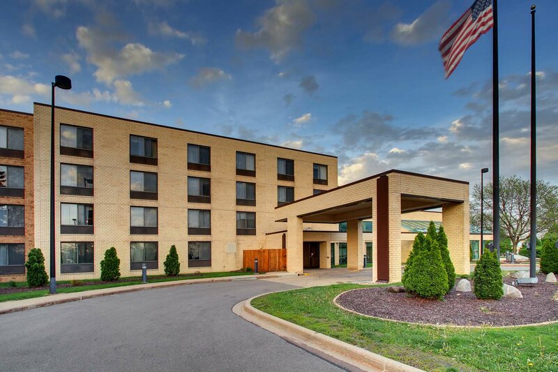 Гостиница Best Western East Towne Suites в Мэдисоне