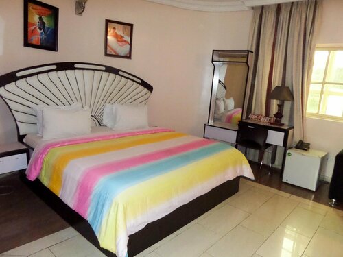 Гостиница Royalview Hotel And Suites в Лагосе