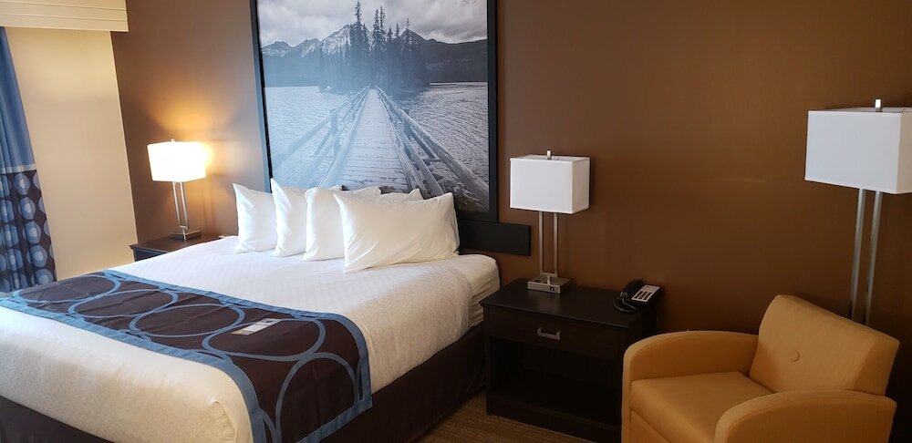 Фото Super 8 by Wyndham Spruce Grove