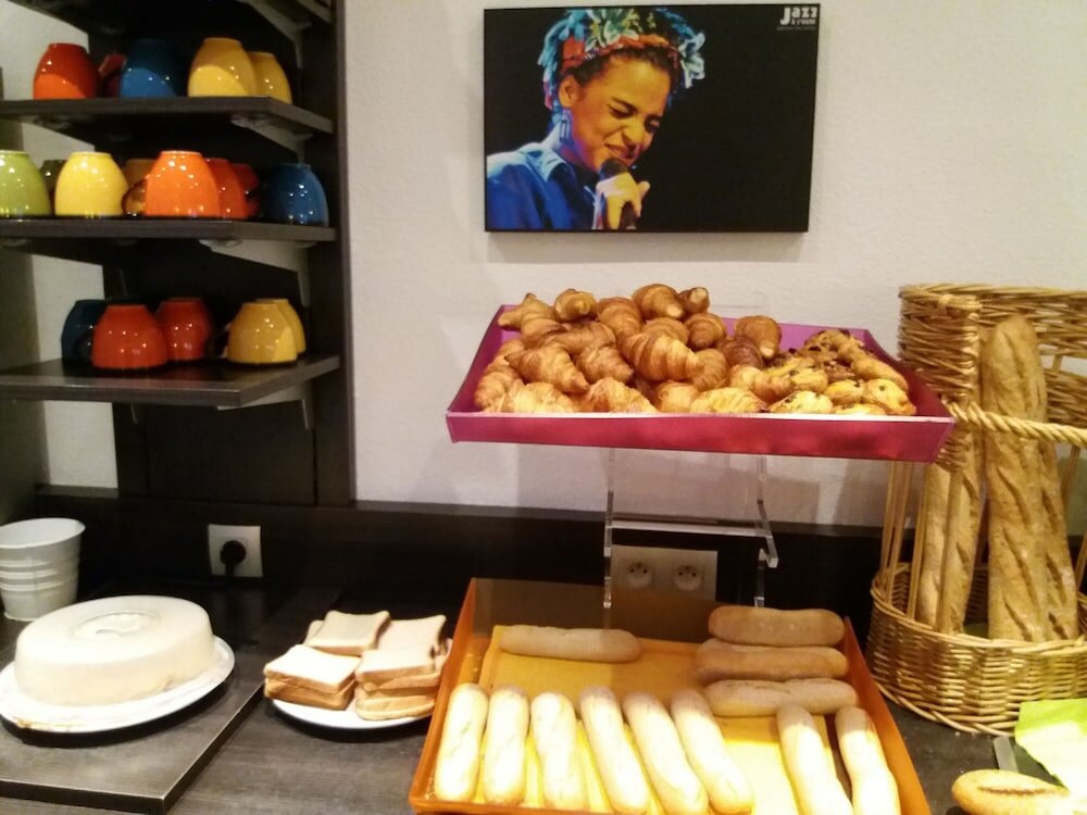 Фото Ibis Styles Rennes Centre Gare Nord