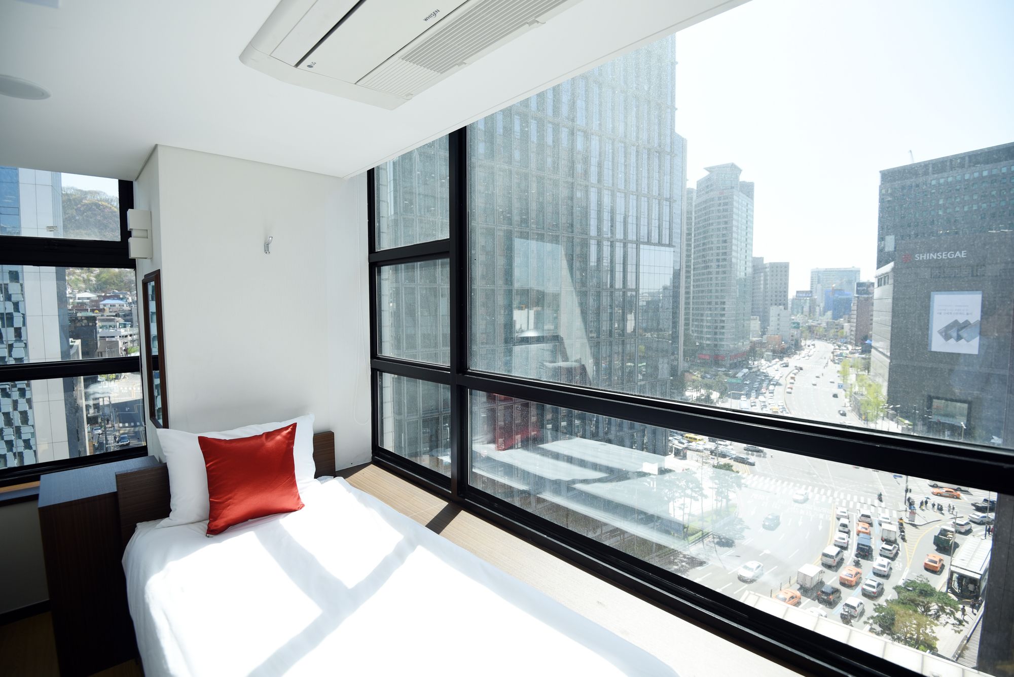 Фото 57 Myeongdong Hostel