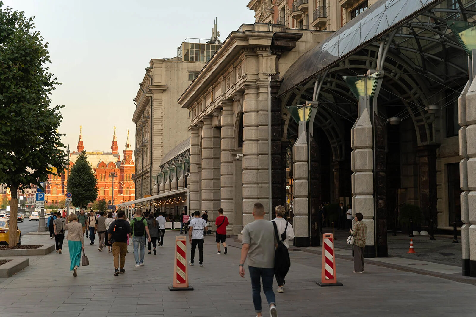 Фото Апельсин у Театра
