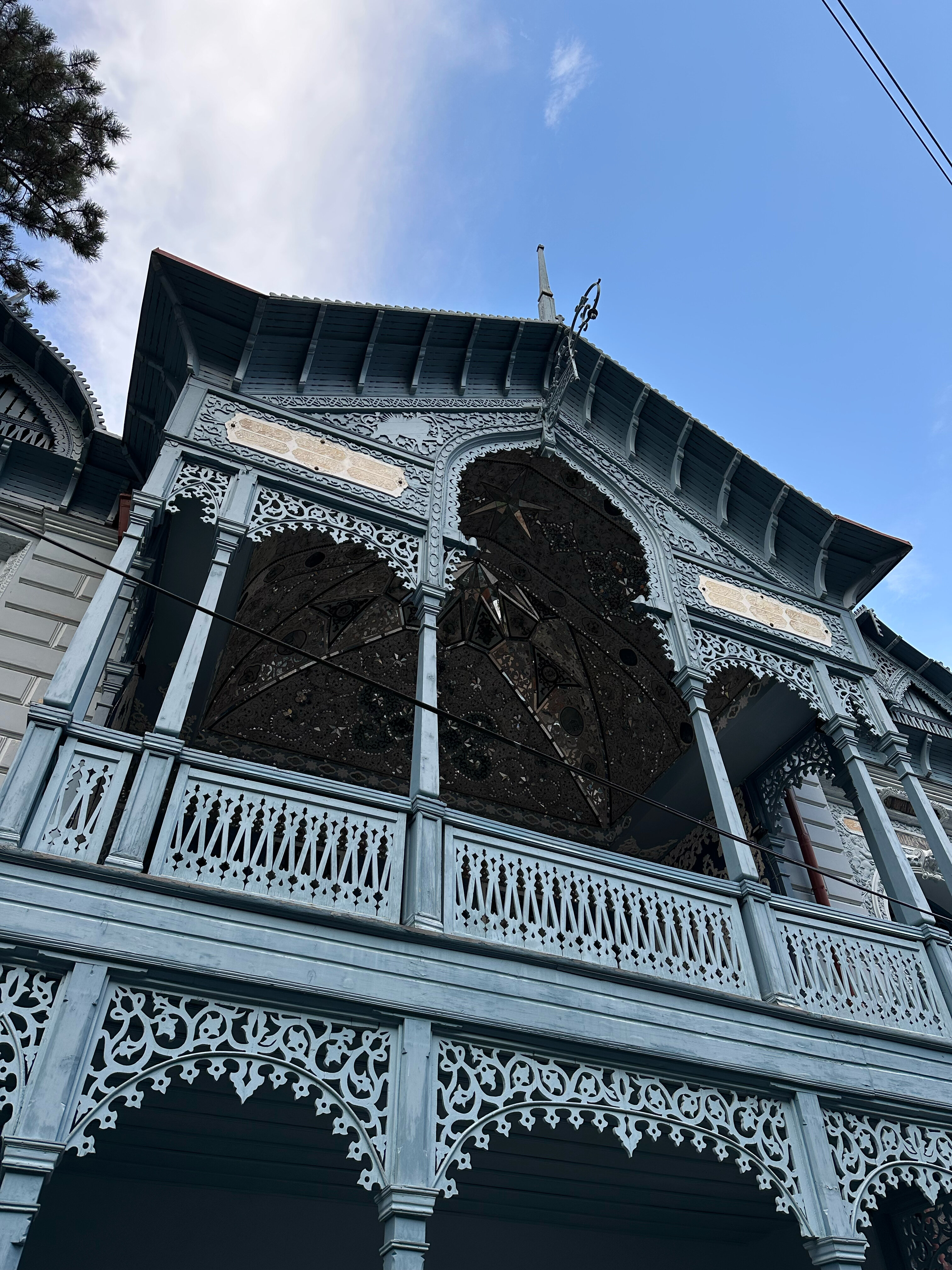 Фото Golden Tulip Borjomi Hotel