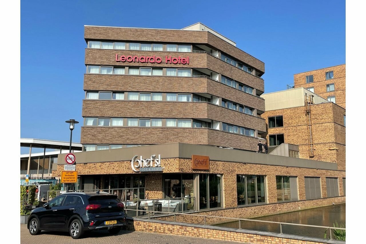 Фото отеля 1