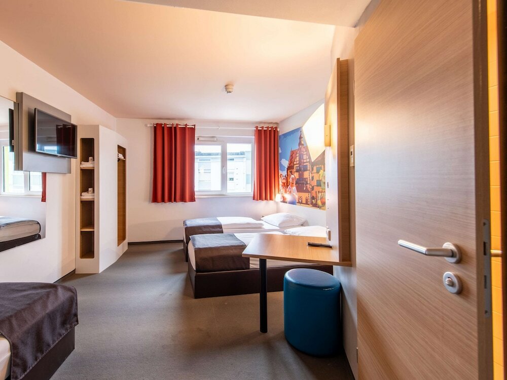 Фото B&b Hotel Schweinfurt-City