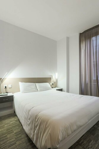 Гостиница Hotel du Clocher в Родезе