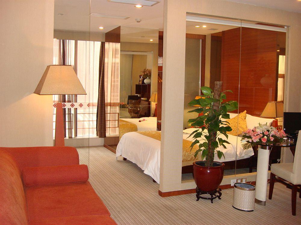 Фото Golden Central Hotel Shenzhen