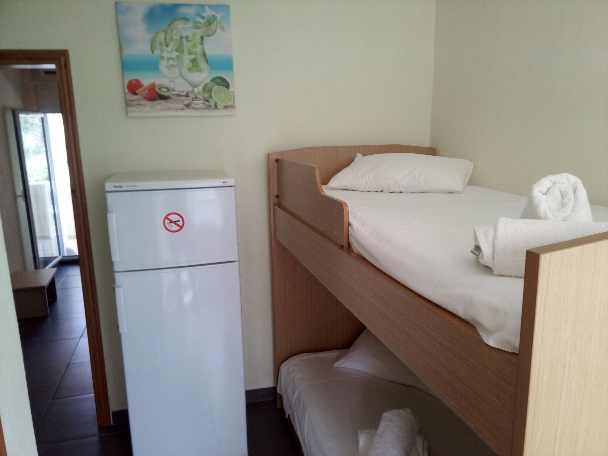 Фото Nikos Apartments