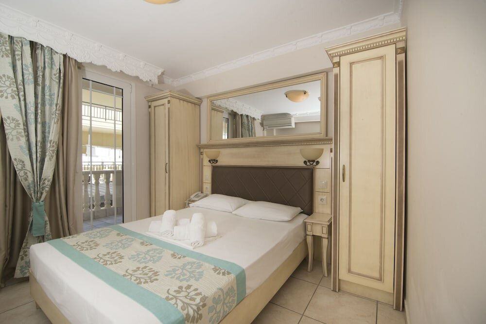 Фото Parthenon Art Hotel