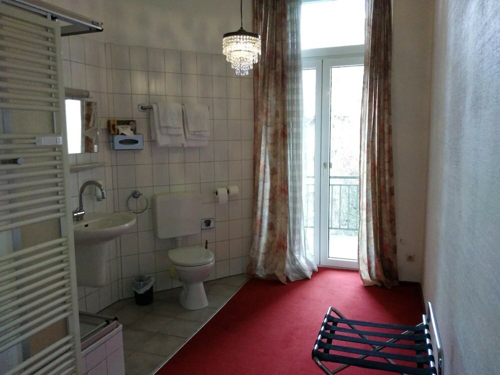 Фото Wasserturm Hotel