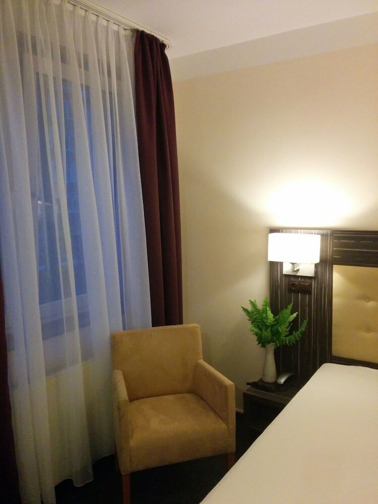 Фото Hotel Famosa