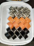 Сакура (ulitsa Vinogradova, 1А), tienda de sushi y rollos