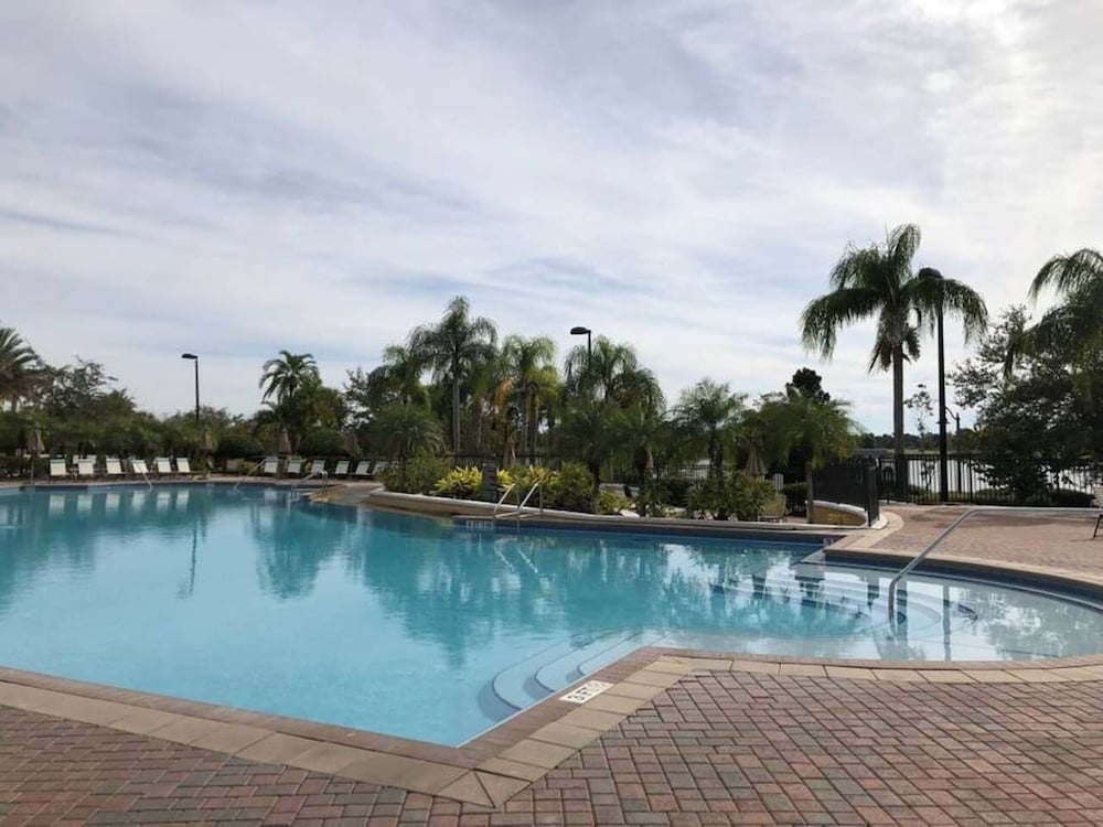 Фото Tidecrest 144 · 3 Suites Near Convention, Universal, Disney