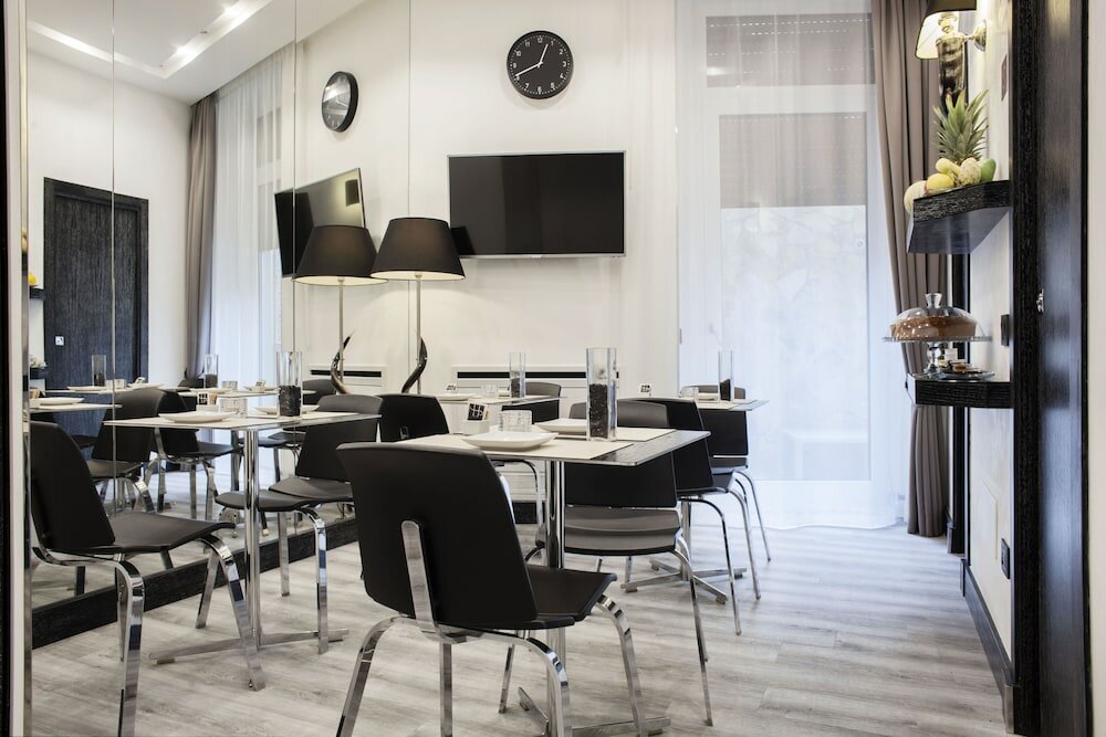 Фото Lhp Suite Napoli - Parco Margherita