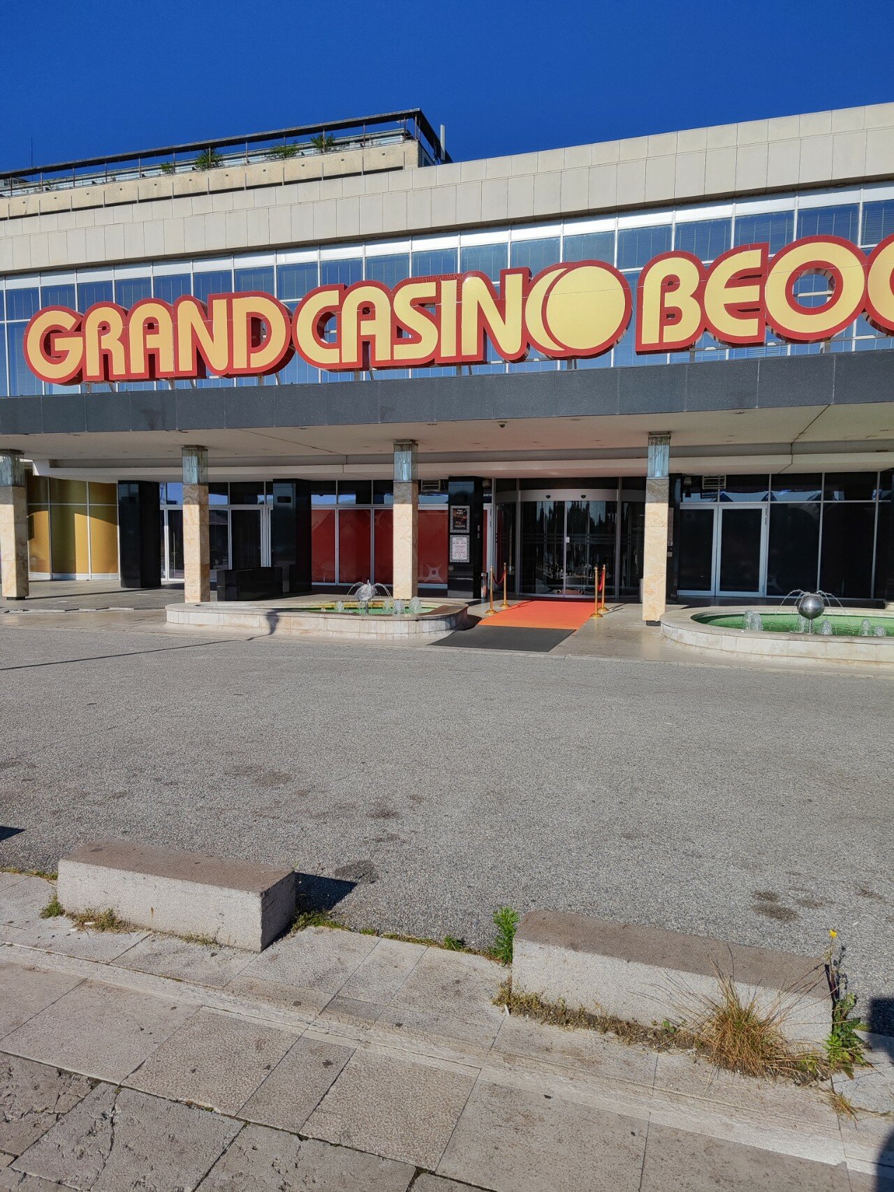 A Grand casino online platform felületének részlete, bejelentkezési és biztonsági elemekkel