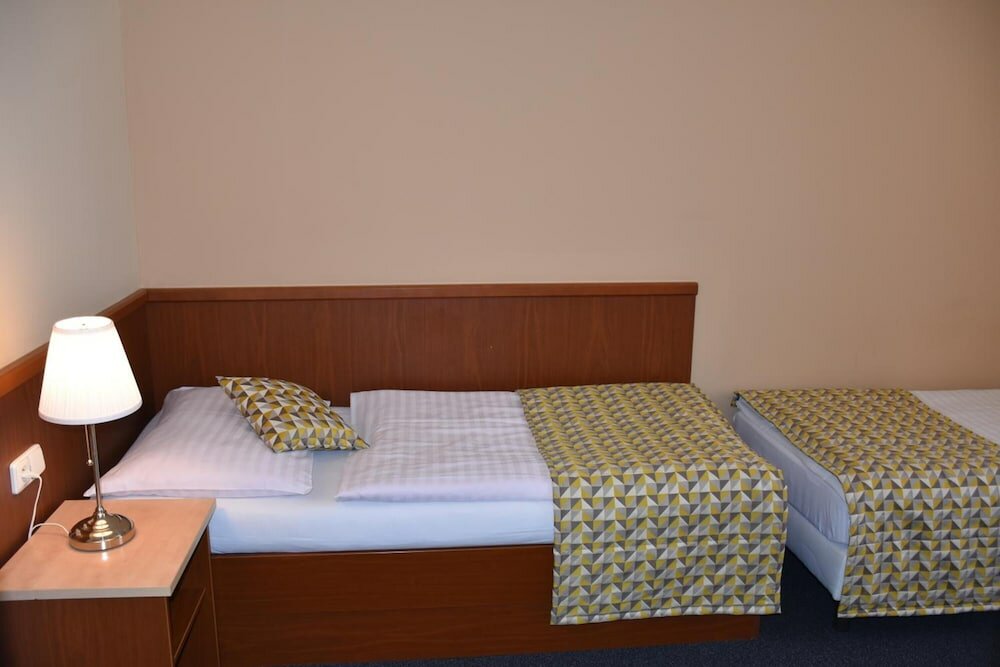 Фото Aparthotel Austria Suites