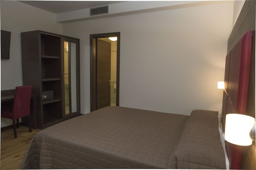 Фото Albergo Ristorante Pizzeria Tonino