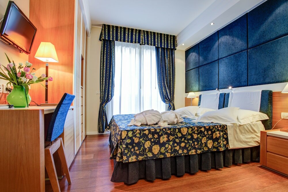 Фото Aparthotel England