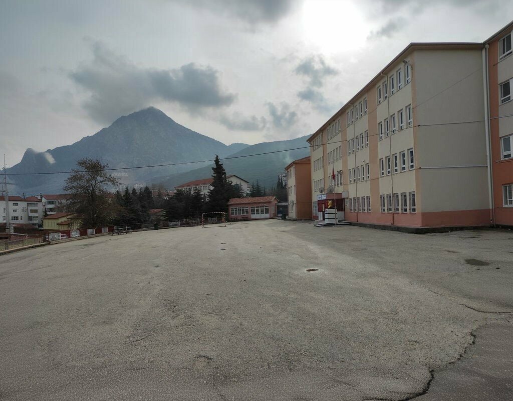 School Suleyman Demirel Middle School, Egirdir, photo
