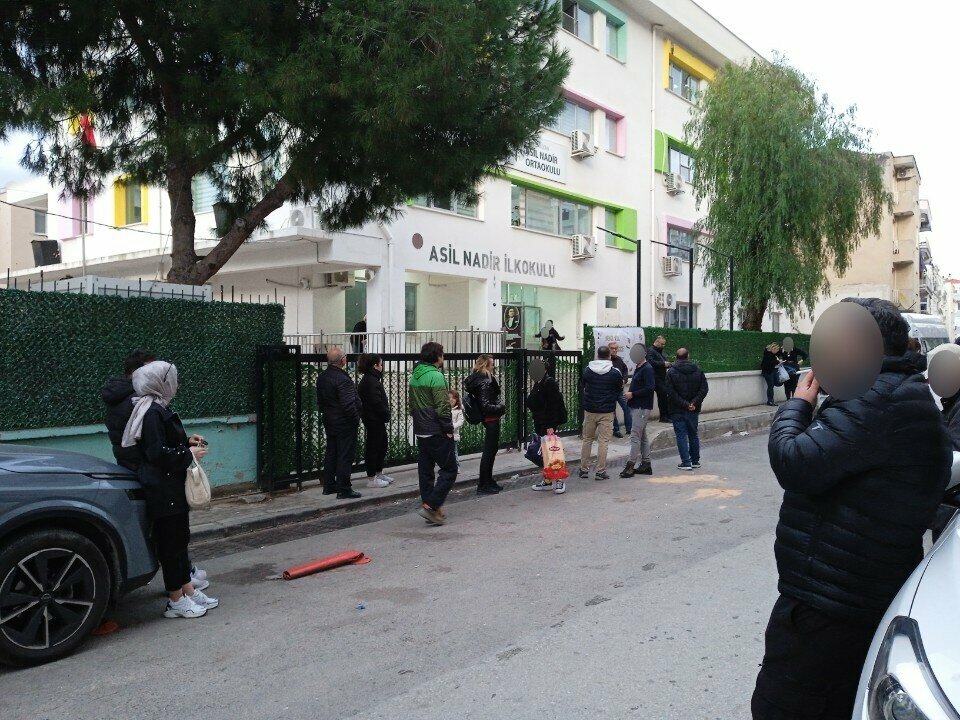 School Asil Nadir Middle School, Izmir, photo