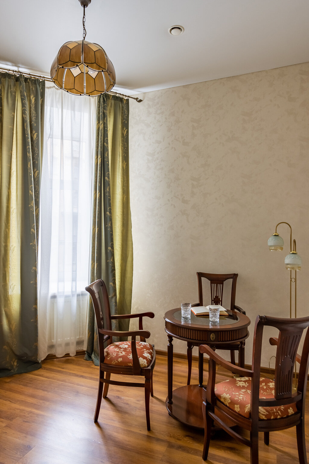 Фото Номера на Площади Восстания