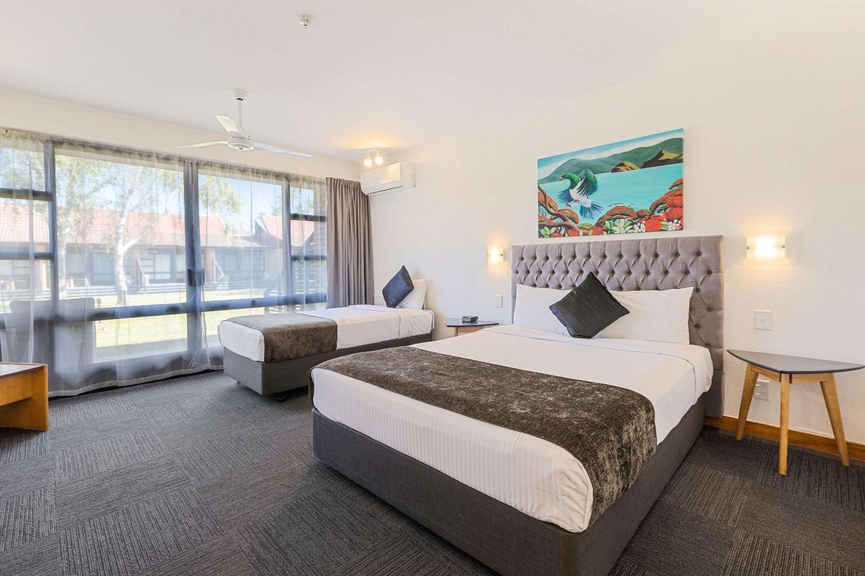 Фото Quality Hotel Lincoln Green