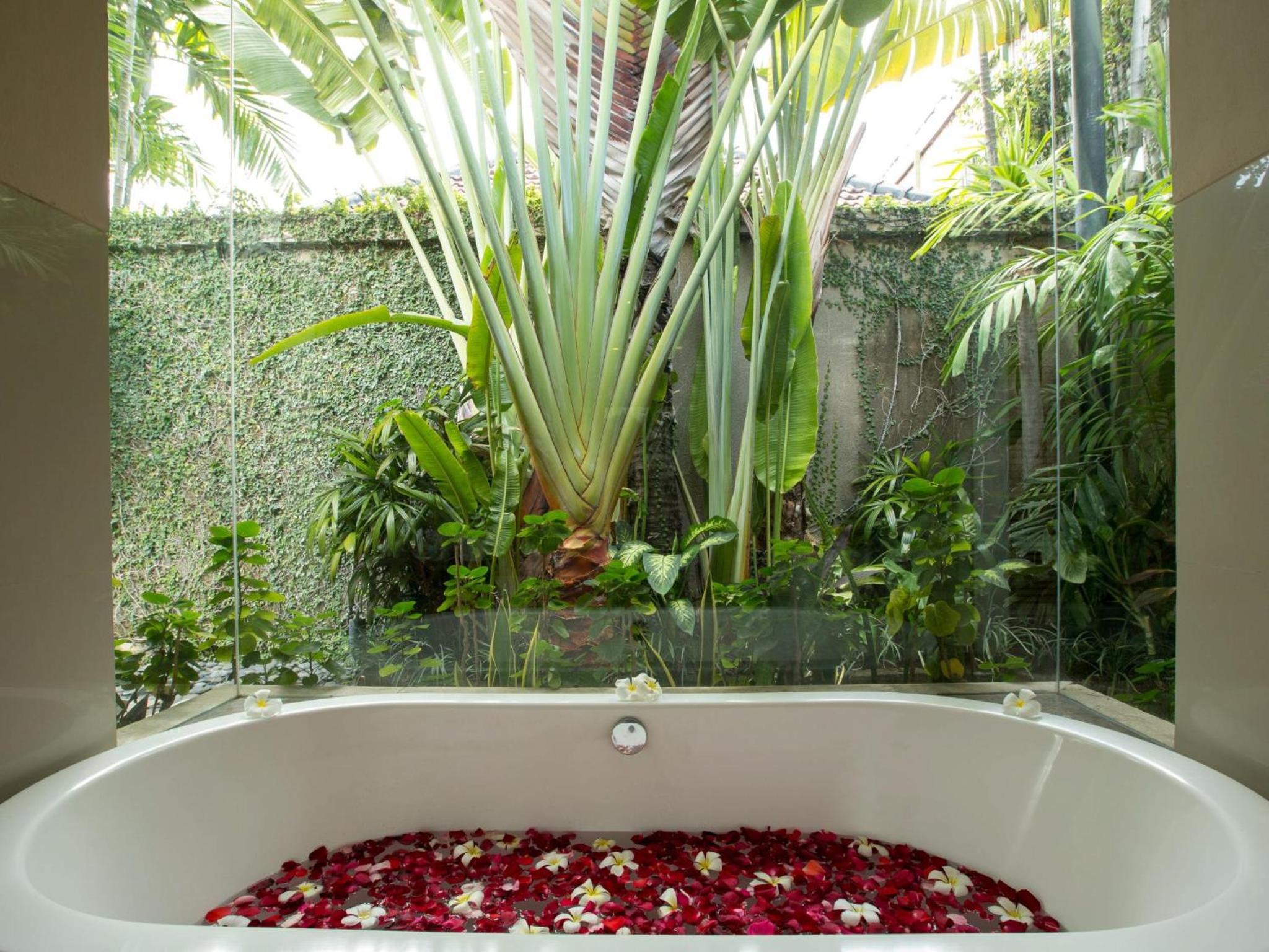 Фото Disini Luxury Spa Villas