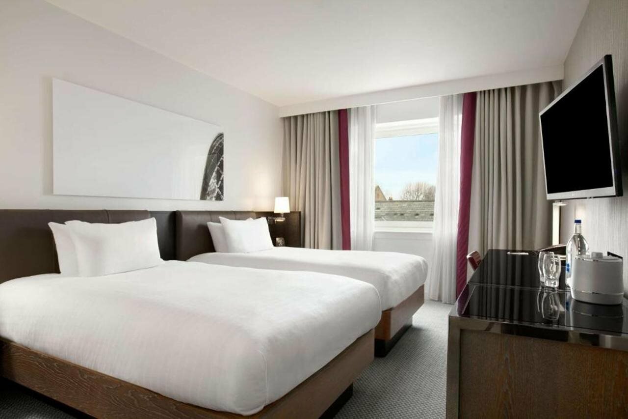 Фото Hilton London Angel Islington