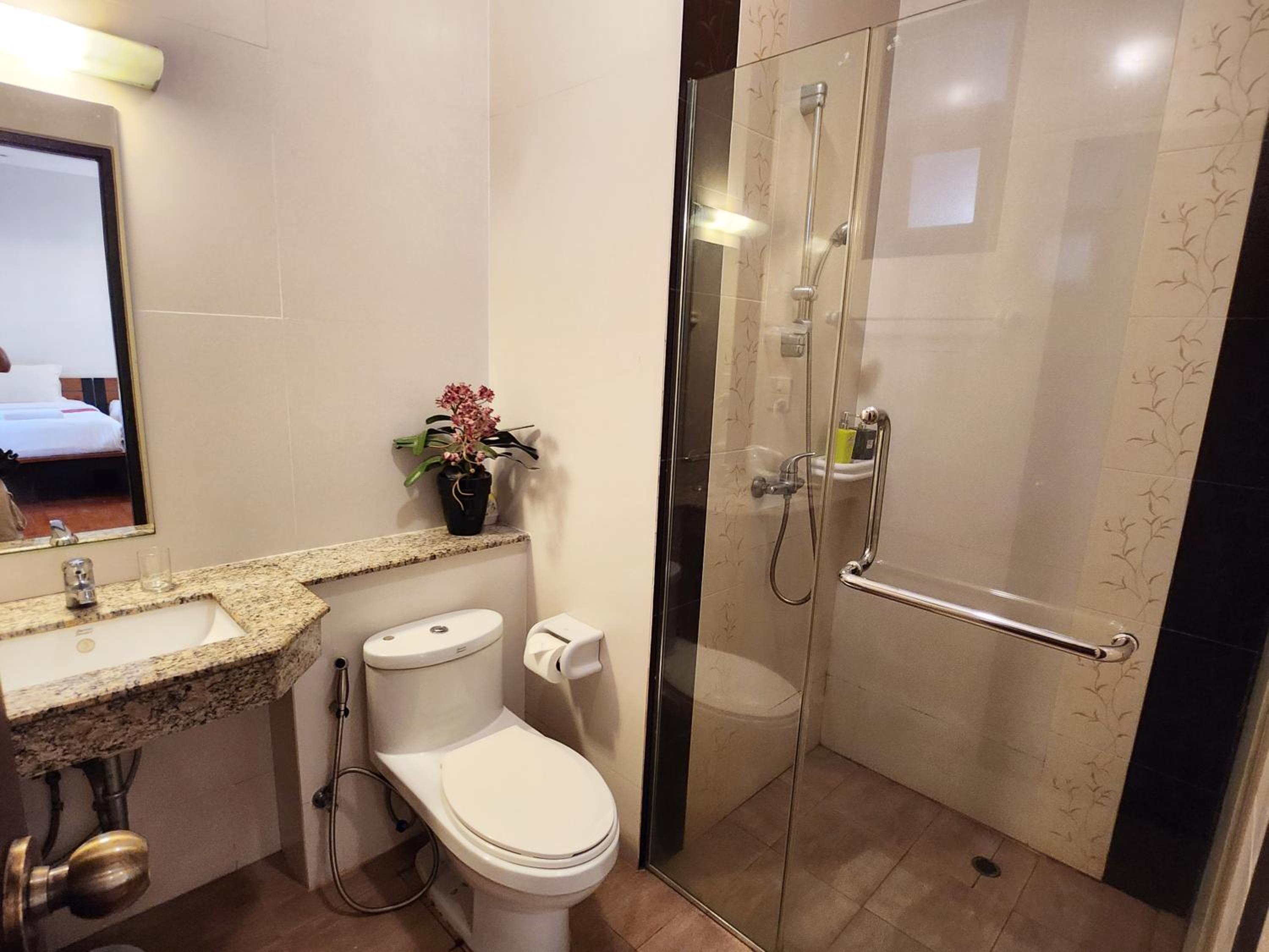 Фото Punnapha Pool Villa Pattaya