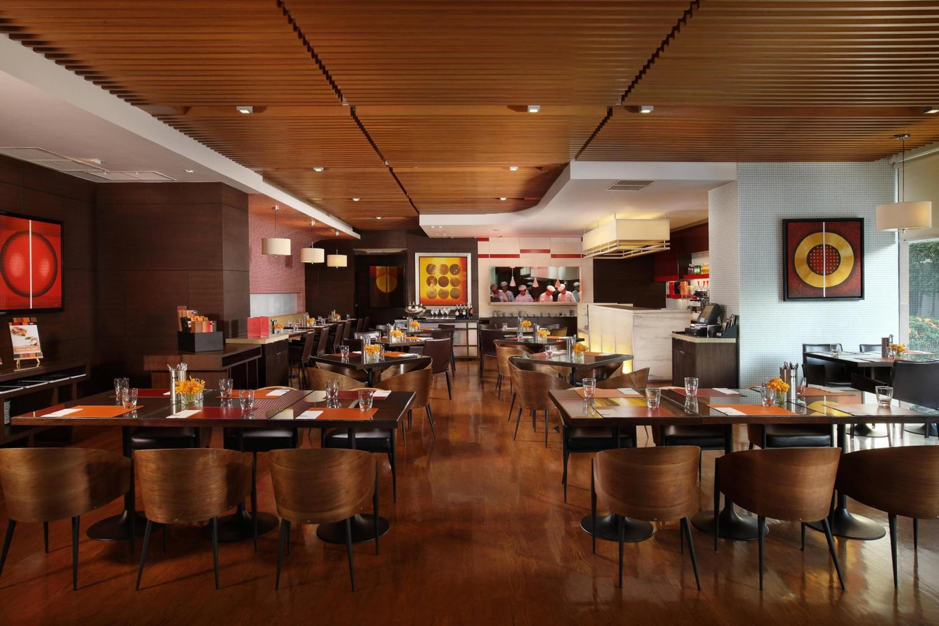 Фото Sathorn Vista Bangkok Marriott Executive Apartments