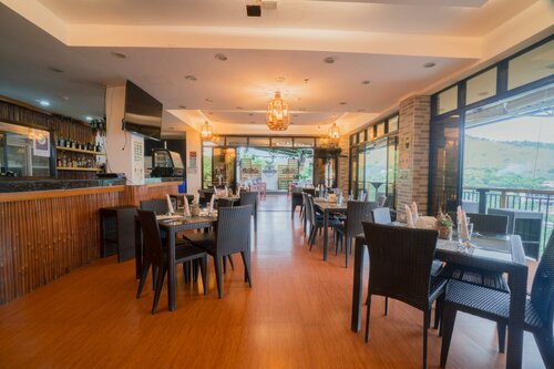 Гостиница Skylodge Resort в Короне