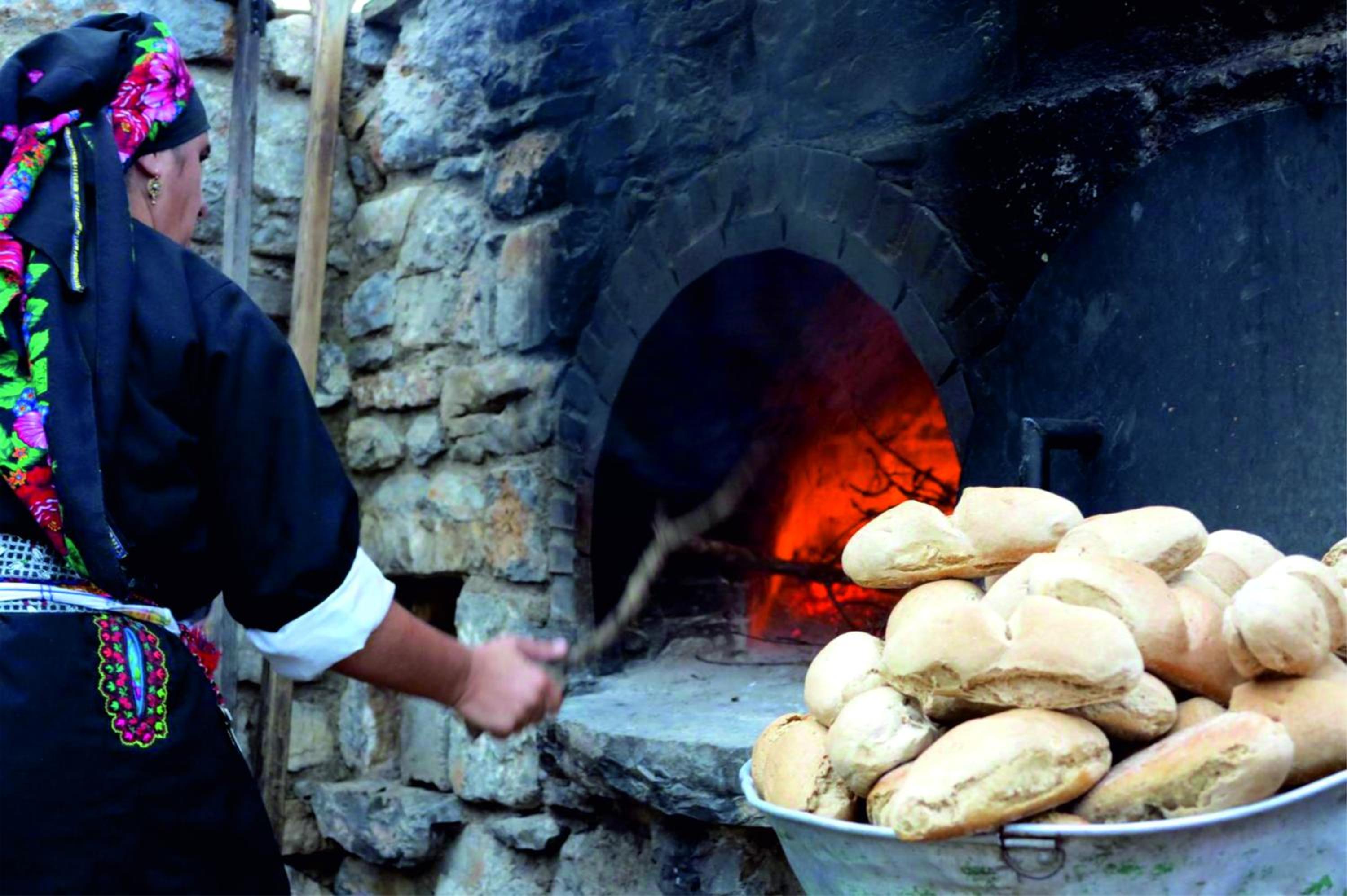 Фото Arhontiko Hotel