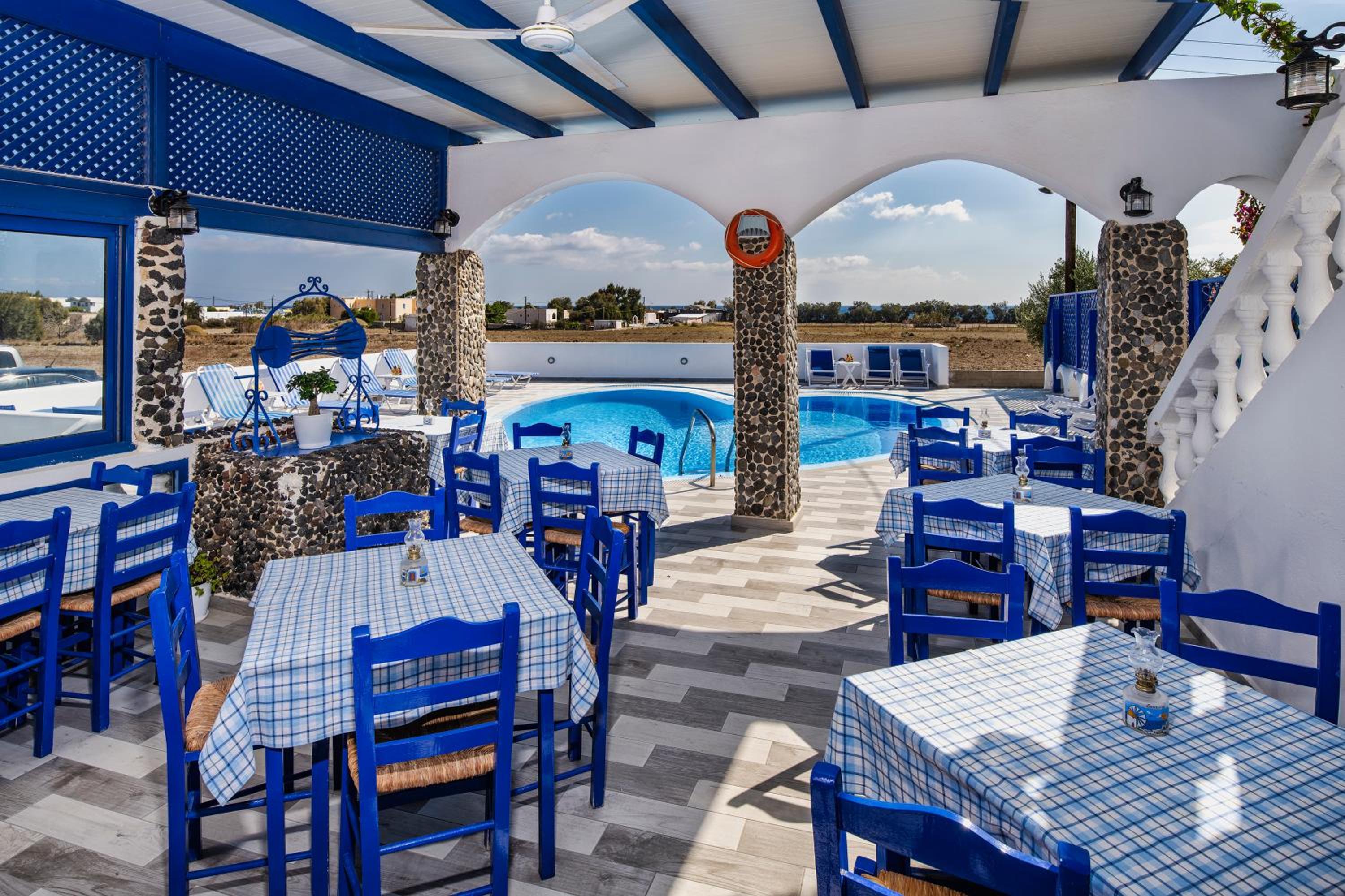 Фото Honeymoon Beach Studios