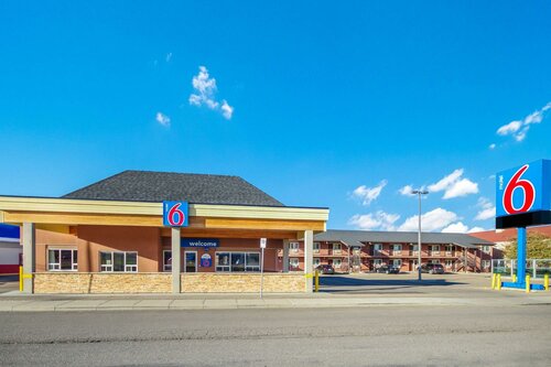Гостиница Motel 6 Lethbridge в Летбридже