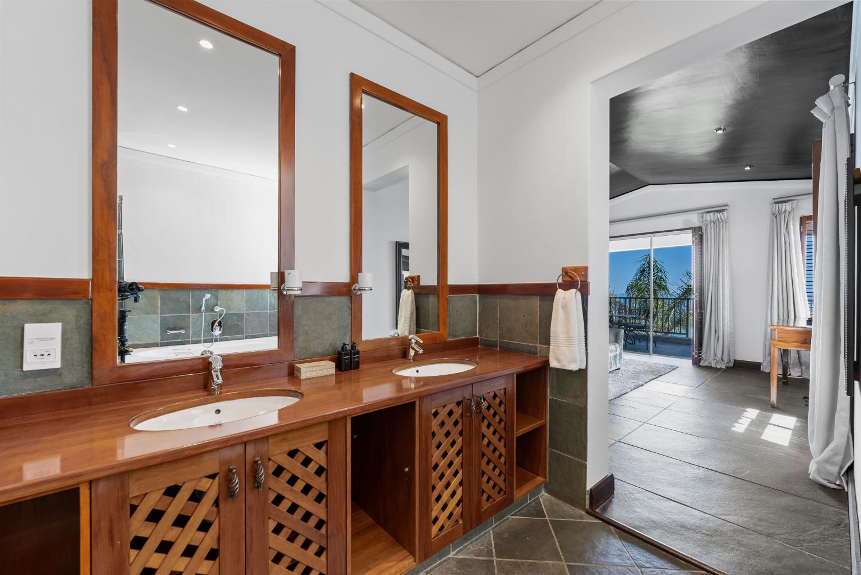 Фото The Cape Bali