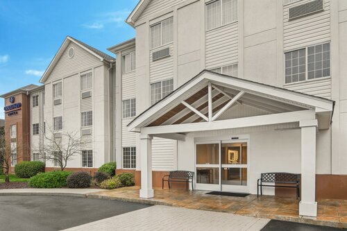 Гостиница Candlewood Suites Charlotte - Arrowood, an Ihg Hotel