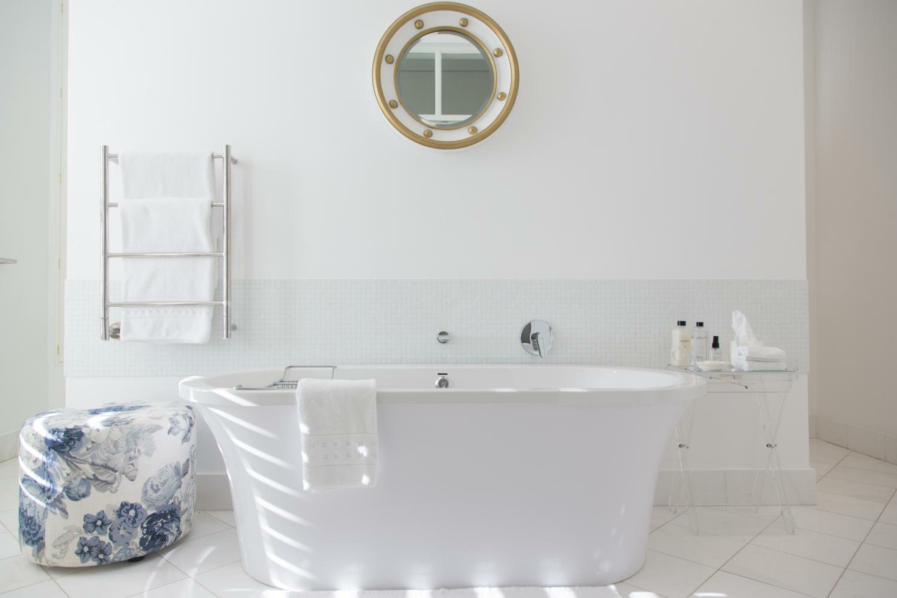 Фото Lily Pond House at Le Lude