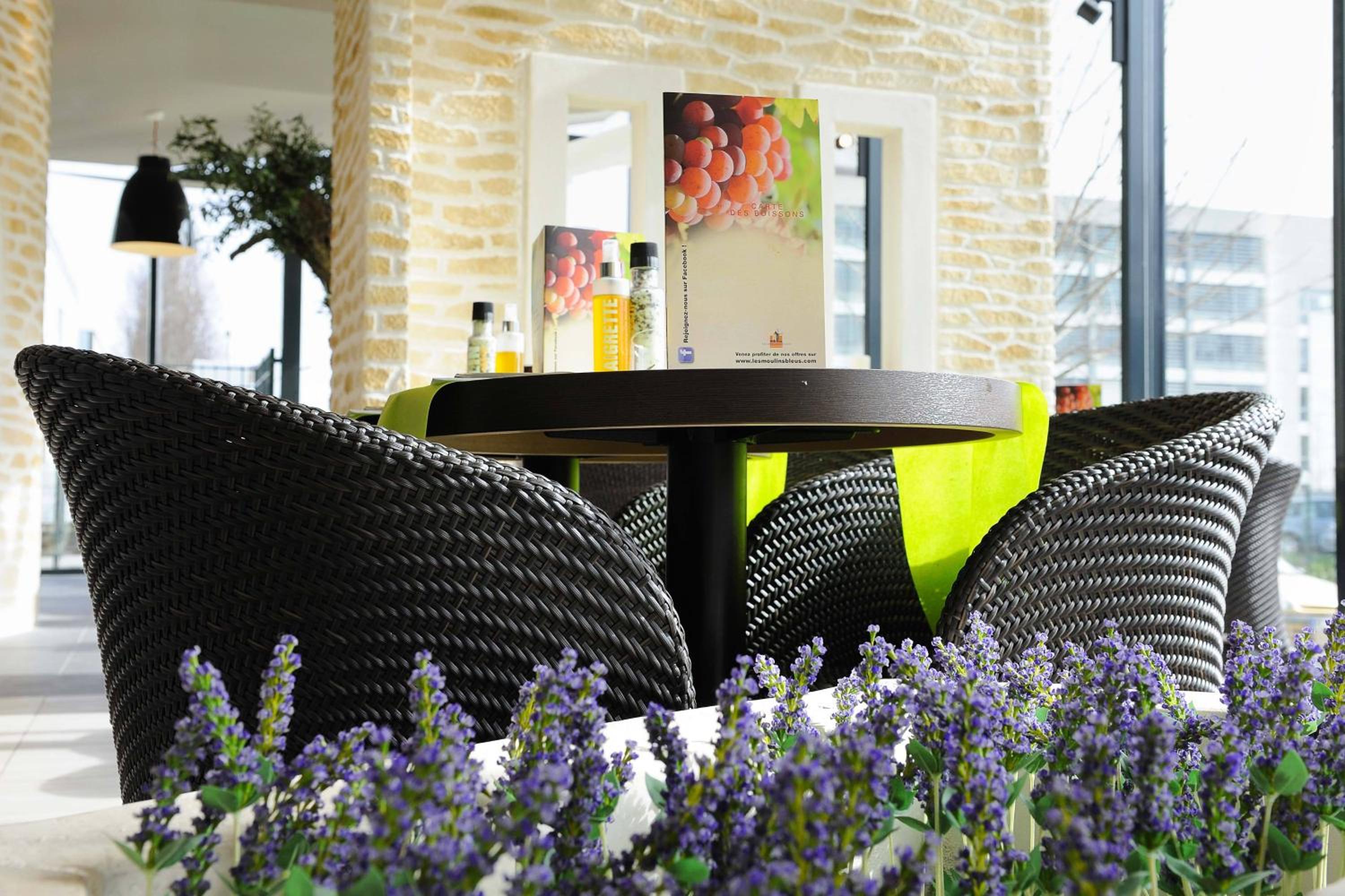 Фото Residhome Appart Hotel Paris-Massy